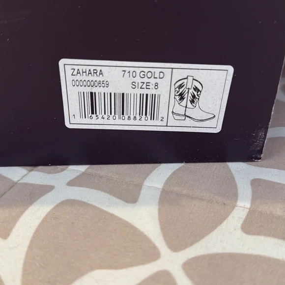 Gold Ladies Cowboy Boots - Picture 4 of 5